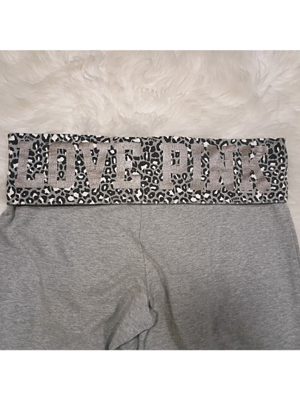 Victorias Secret Pink Fold-Over Yoga Pants Cheetah Print Waistband Gray Size S - Picture 3 of 15